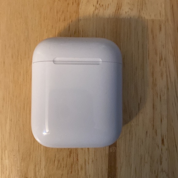 Apple AirPods - Picture 1 of 4